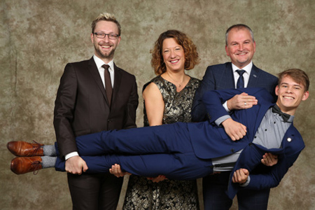 Das Team der Tanzschule Krüger: Marco Schulz, Veronika Theuerzeit und Inhaber Jens Bode (von links)